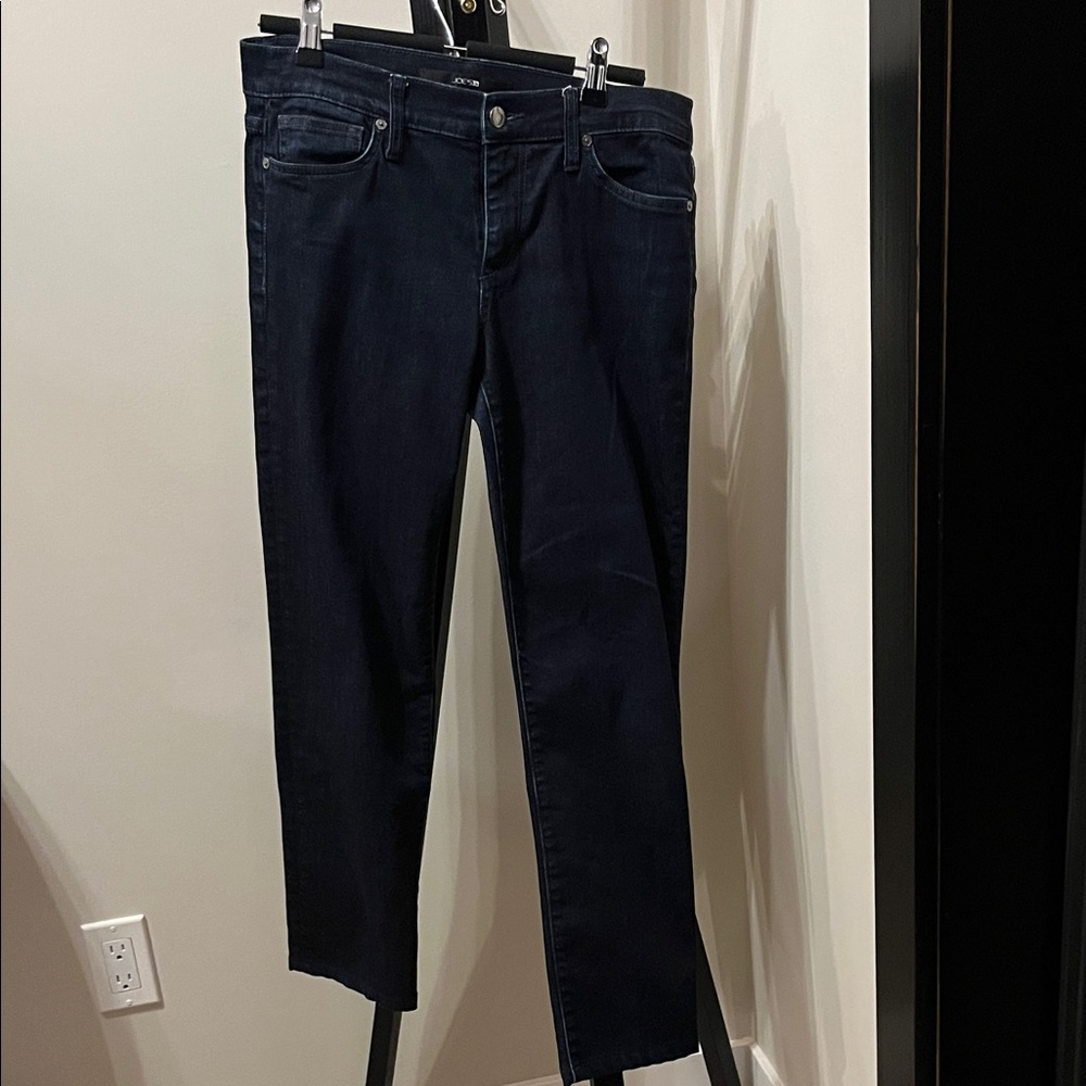 Joe’s Jeans Slim
straight fit w 28